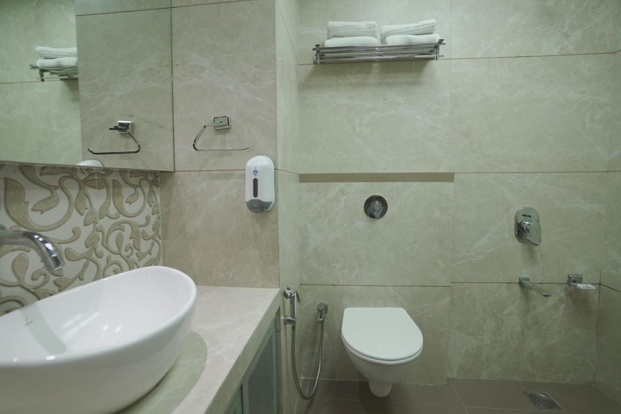 Hotel Mathoshree Thane Extérieur photo